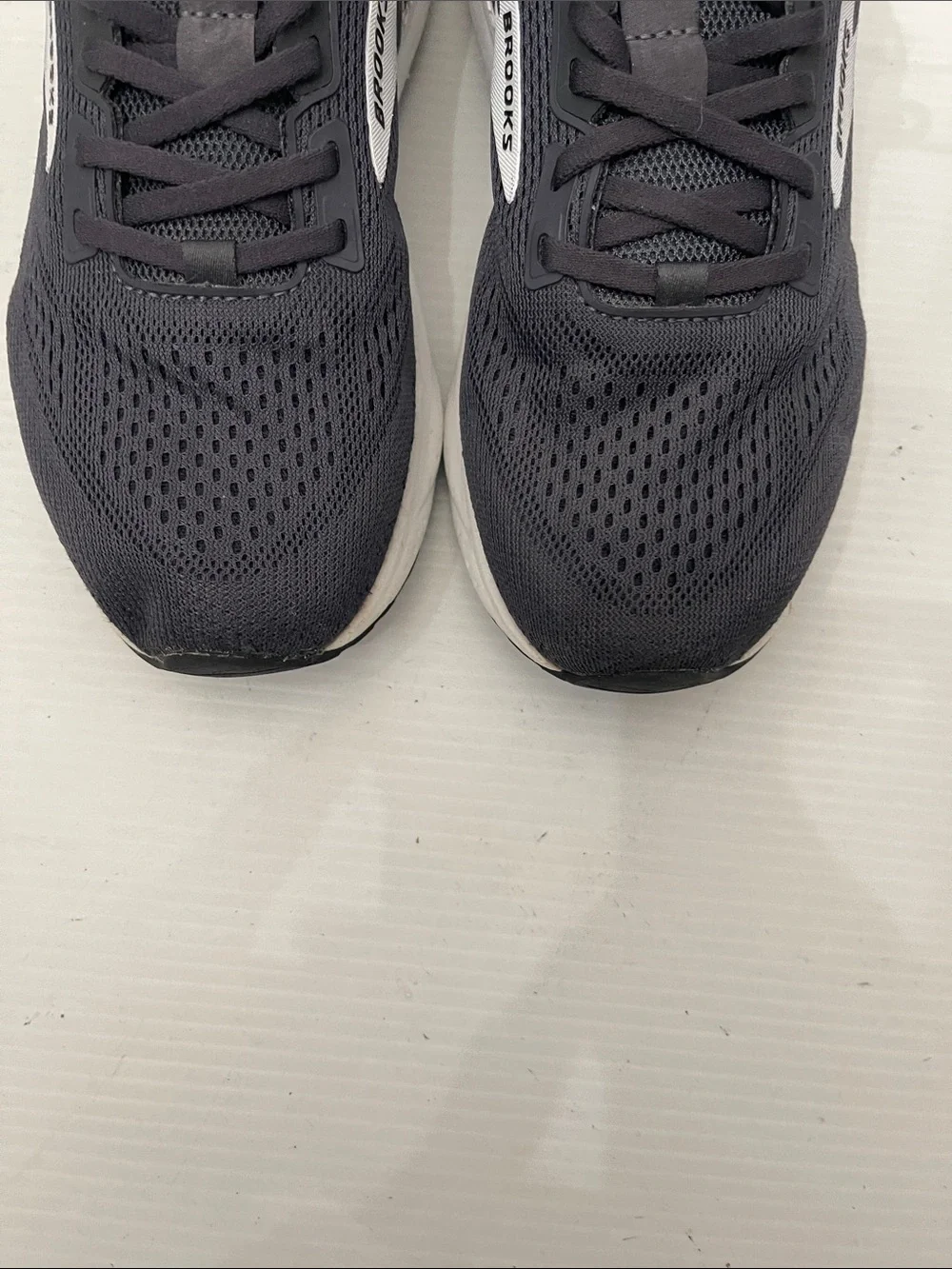 BROOKS GTS ARIEL 24 RUNNING SNEAKERS WOMENS SIZE 8.5